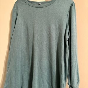 New boutique puff sleeve top with button detail cuff